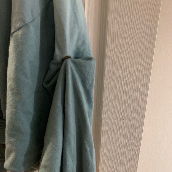 Young Fabulous & Broke Teal Ombré M/L Sweatshirt - Picture 10 of 11